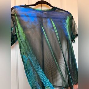 Mesh color-changing top